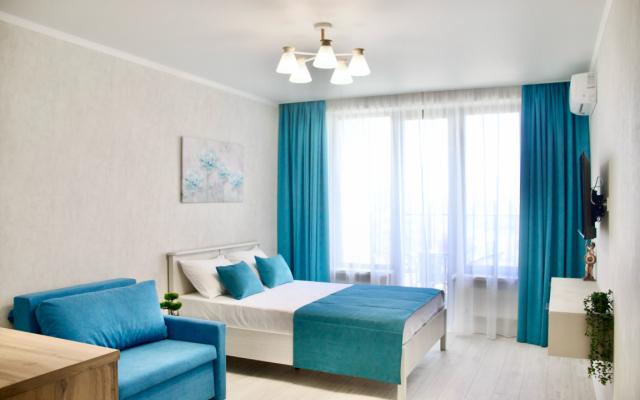 S basseynom u morya Apartment