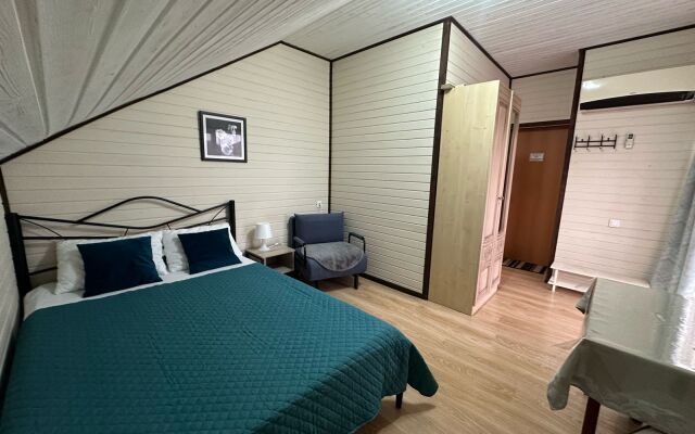 Voyazh Guest House