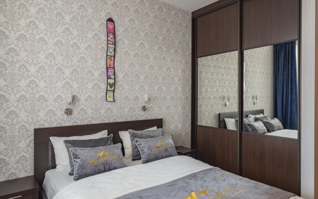 Mira Apartments
