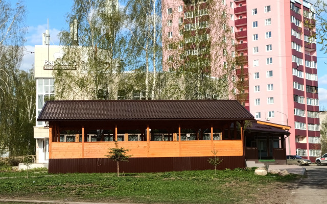 Na Ulitse Komissarova 1g Flat