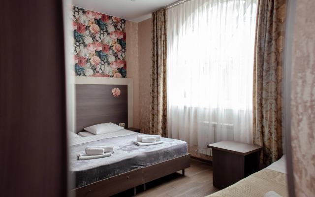Rich Hotel