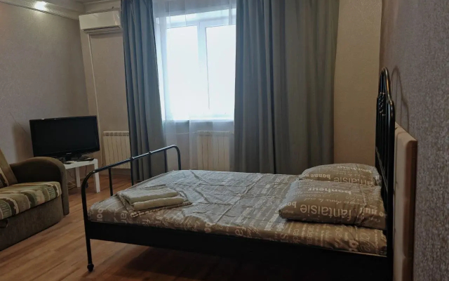 Квартира возле школы милиции