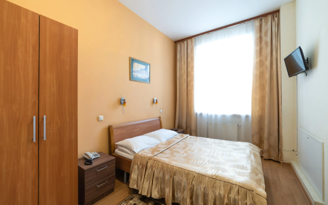 Karkushin Dom Hotel