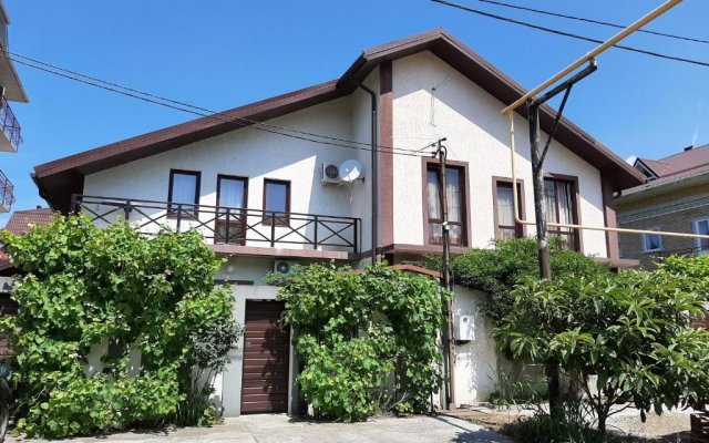 Kambriya Guest House