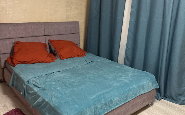 Na 1m Etazhe Zhdet Gostey Apartments