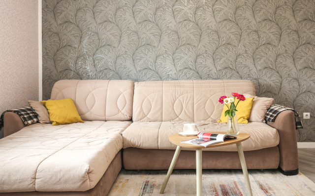 Zhivi Legko Na YUriya Gagarina Flat