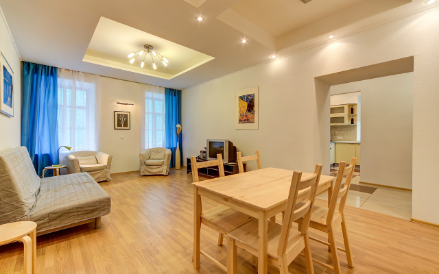 U Dvortsovoj Ploschadi Apartments