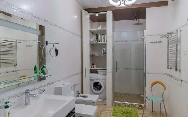 Квартира на Приморской Улице, 30