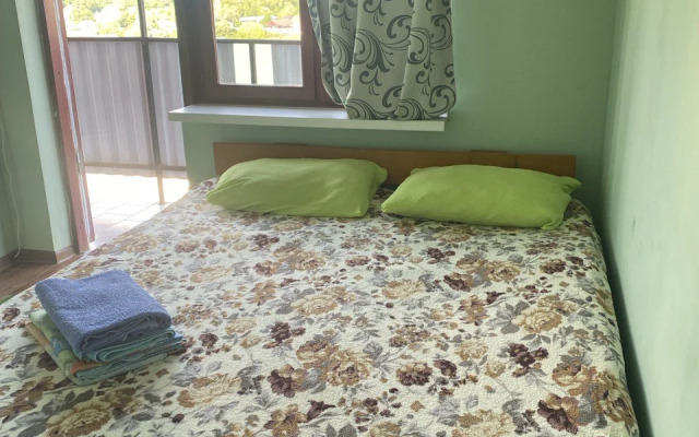 Yukka Vardane Guest House