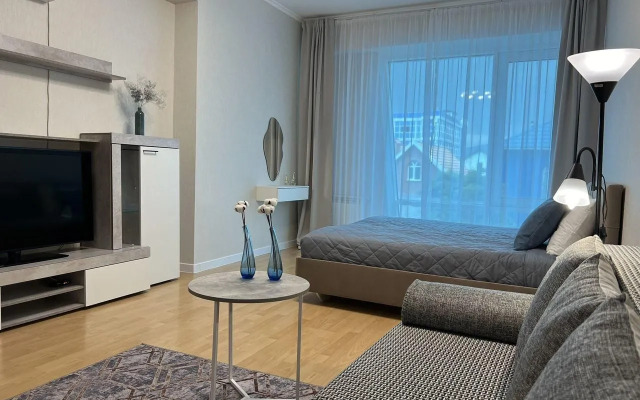 Na Internatsionalnoy Ulitsa 3/1 Flat