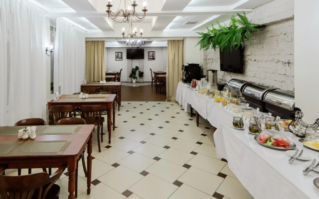 Отель Эмеральд