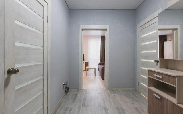 Na Ulitse Parkhomenko 156b Flat