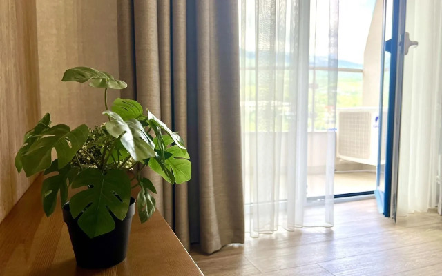 Na Yaltinskoy Ulitse, 12a. Zhk "Shato Luvr" Apartment