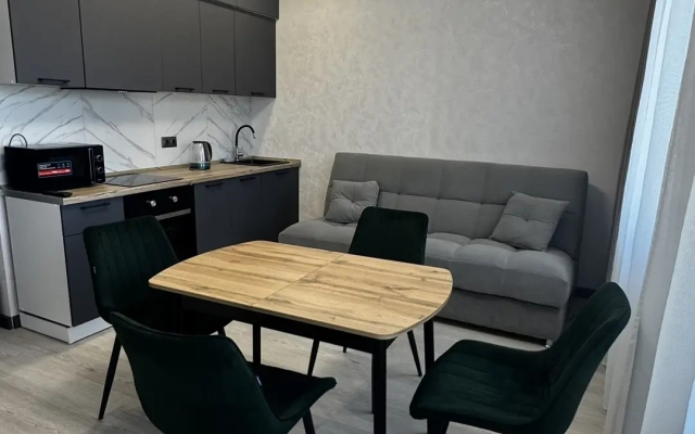 Квартира с Дизайнерским Ремонтом на Новгородской 3