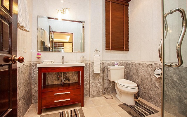 L-House Villa