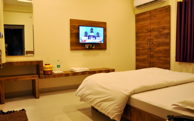 Shree Pratham Milan by Sky Stays Hotel