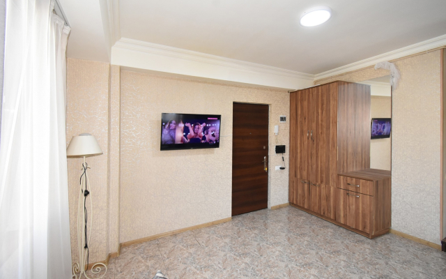 V Serdtse Goroda Dlya Polnotsennogo Otdykha Flat