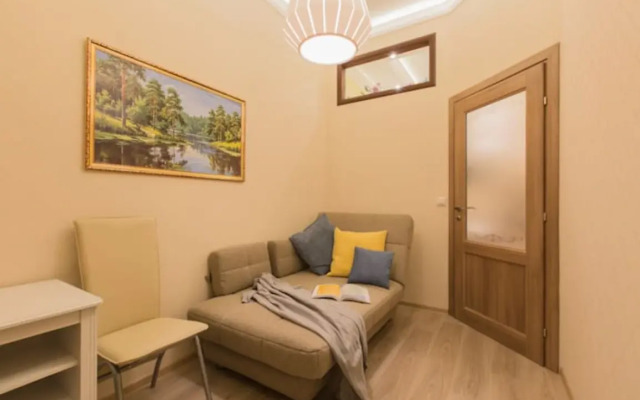 Samotsvet 15 Na Kievskoy 3 Apartments