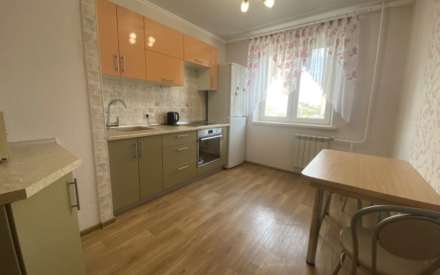 Квартира Просторная и уютная двухкомнатная вблизи аквапарка Лето-Лето! Arendatmn24