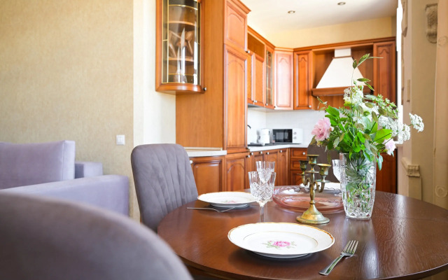 Апартаменты  1912 с видом на крыши Петроградки и Телебашню