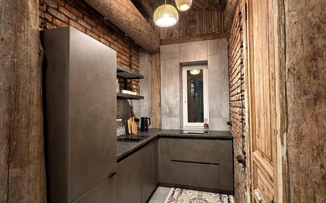Gnѣzdo S Kaminom i Dvumya Spalnyami Private House