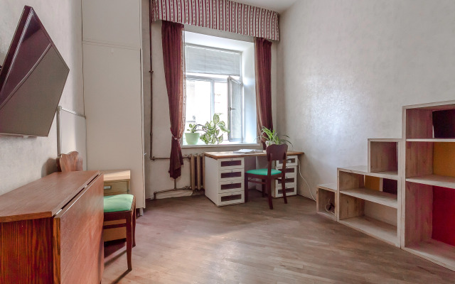 Vintazhnaya Na Svechnom Flat