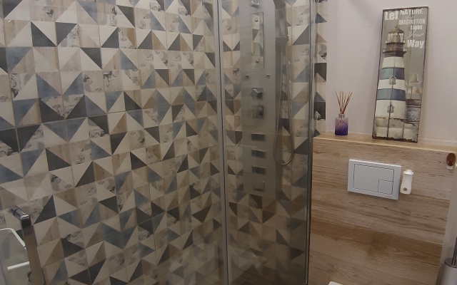 Апартаменты в Микрорайоне Дружба 4/2 (12 этаж)