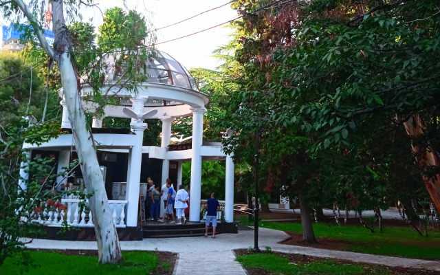 Uyutnaya S Vidom Na More Flat