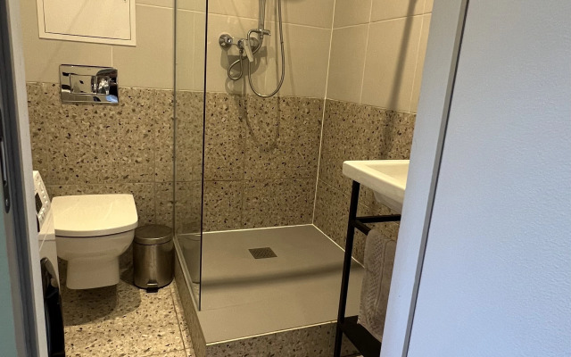 Studiya Ryadom S Parkom Yekateringofskiy Flat