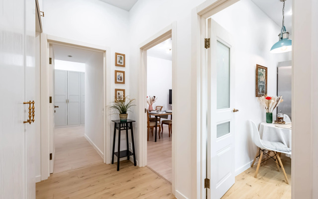 Апартаменты Sergeew Apartments 3-х комнатный Делюкс на Набережной Макарова