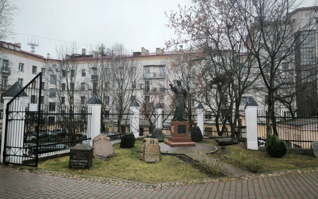 Prospekt Nezavisimosti 44, Supertsentr, Dvushka Apartments