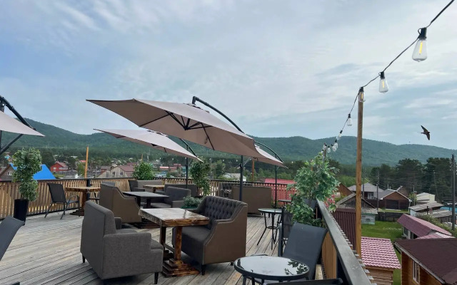 Ecohouse Hotel