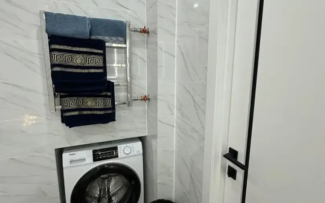 Apartamenty Vidovaa krasivaa sky studia v centre ZK Graff House