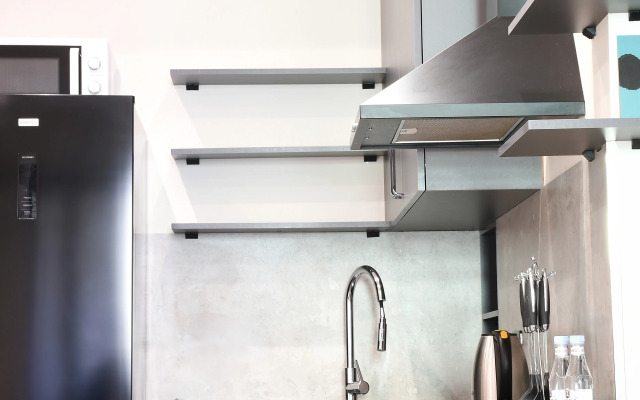 Newly Renovated Condo, Steps to Republic Square Apartments