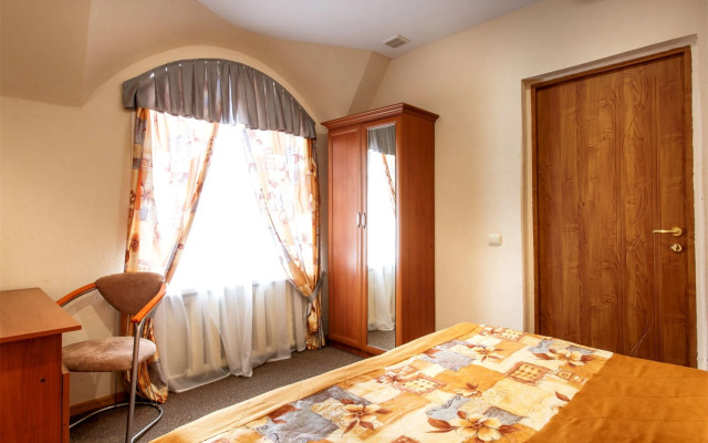 Evrika Hotel