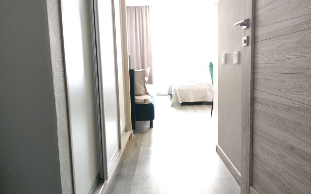 Novye U Metro Dlya 3 gostey Apartments