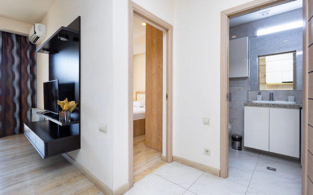 2-K v Novostroyke, Ulitsa Yeznika Koghbatsi, Ko1677 Flat