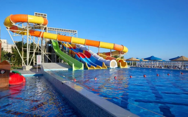 Курортный отель Bellagio Beach Resort