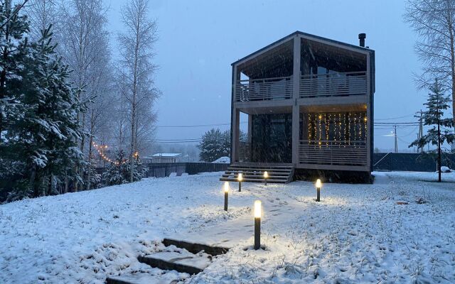 Dvukhetazhnyi Barnkhauz U Igory Private House