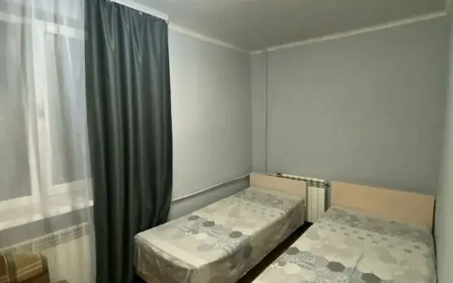 Na Generala Zakharova, 1 Flat