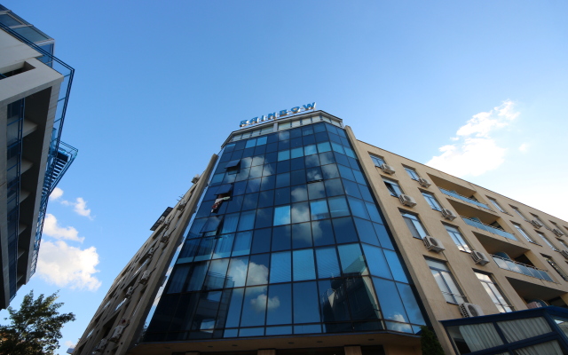 Rainbow 1- Menada Apart-hotel