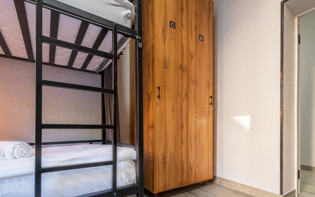 Vse Svoi Hostel