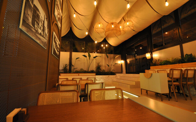 Mic Royal Hotel