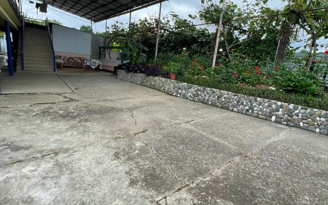 Uyut Guest house