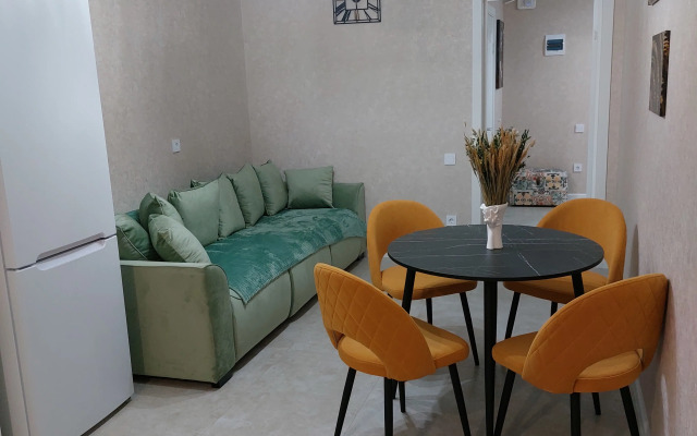 Yevrodvushka na Kursantov Kirovtsev Flat