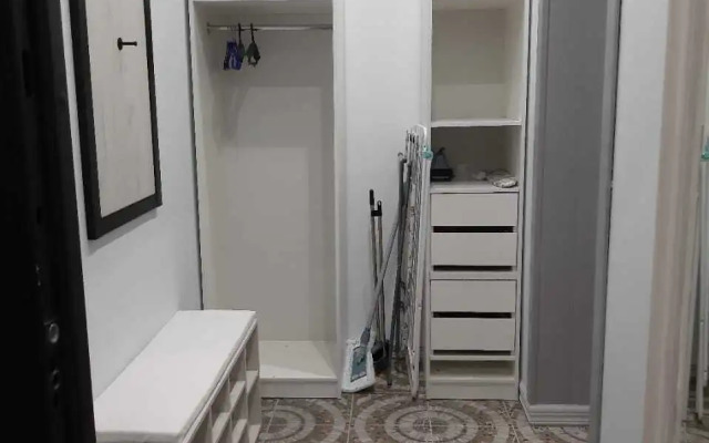 Na Leninskom Prospekte 17 Flat