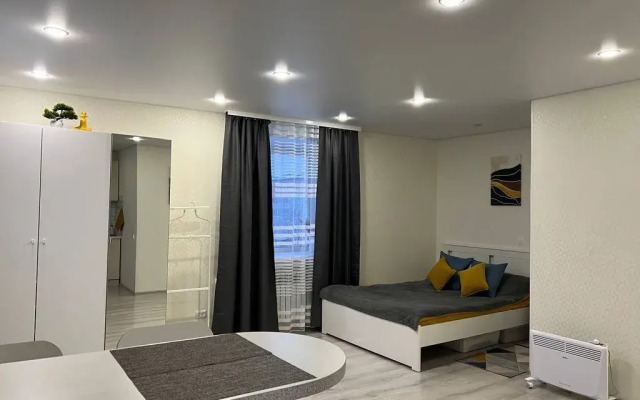 Komfortnaya studiya ryadom so sklonom Flat