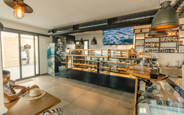 Caesar Cliff Resort Apartment Hotel