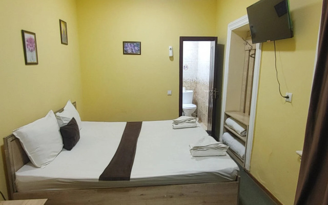 Zafaron Hotel