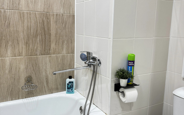 Квартира рядом с УВЗ Патона 8/4